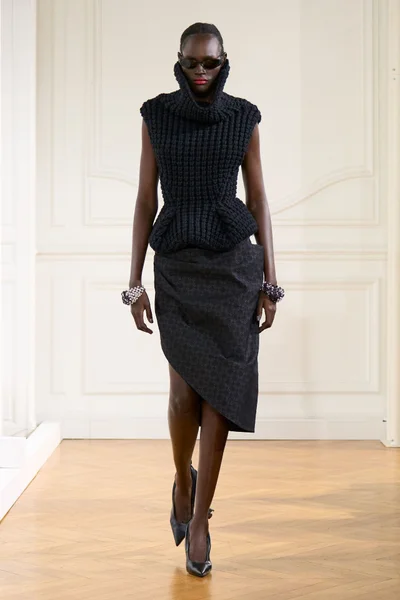 Look 30